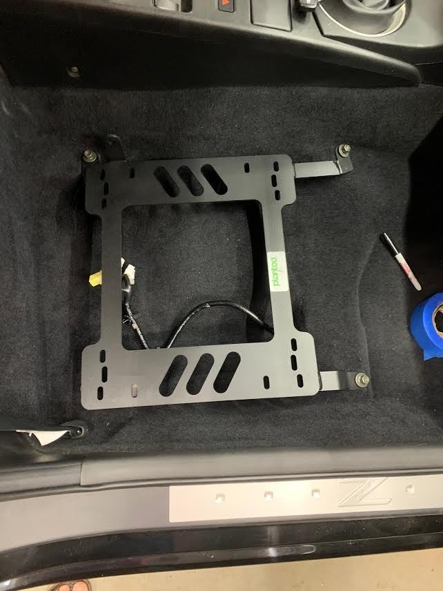 PLANTED SEAT BRACKET- Nissan 350Z Six Speed (2003-2008) - LOW - Driver / Right - RHD