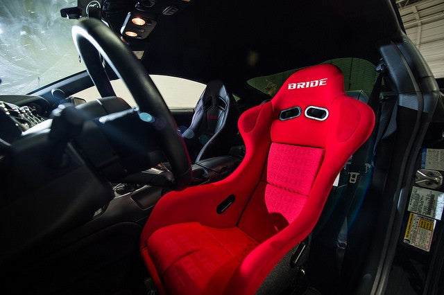 PLANTED SEAT BRACKET- FORD MUSTANG (2015+) - RIGHT