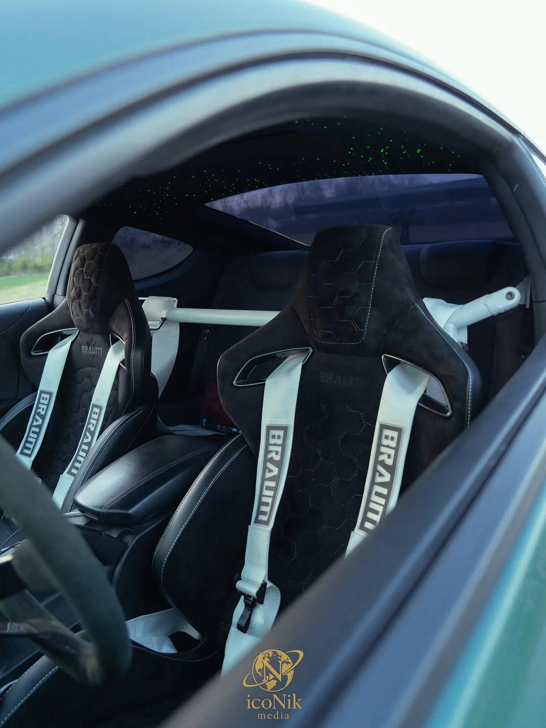 BRAUM ORUE-S Series Sport Reclinable Seats (Black Leatherette | Honeycomb Alcantara | White Stitching) - Priced Per Pair