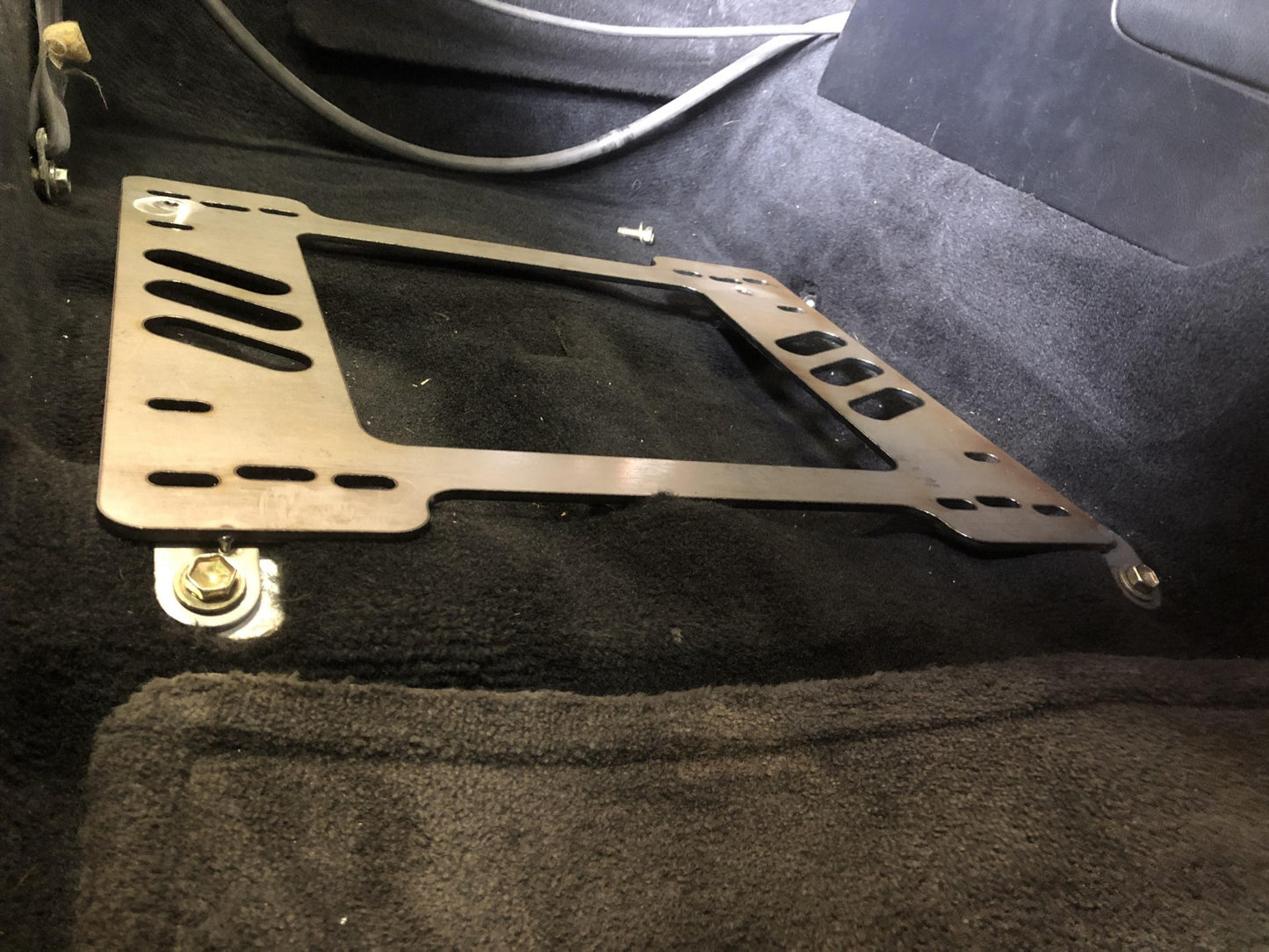 PLANTED SEAT BRACKET- TOYOTA SUPRA (1993-1998) - LEFT